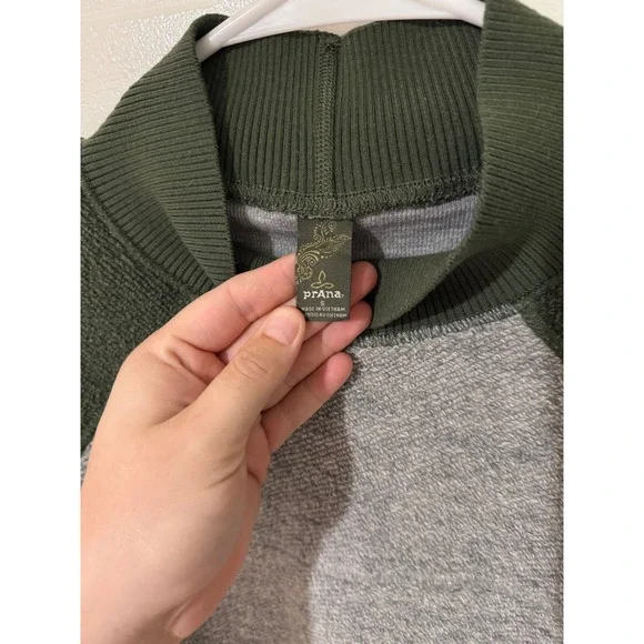 Prana Breathe Sweatshirt Womens Small Green Gray Recycled Wool Mock Neck - Picture 3 of 5